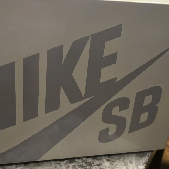 Nike White Shoe Box - Picture 3 of 5